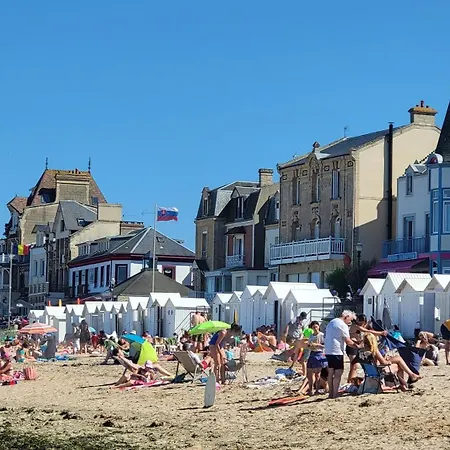 Maison De Pecheur Charmante Et Atypique En Pierre, 1 Min De Marche De La Dom wakacyjny
