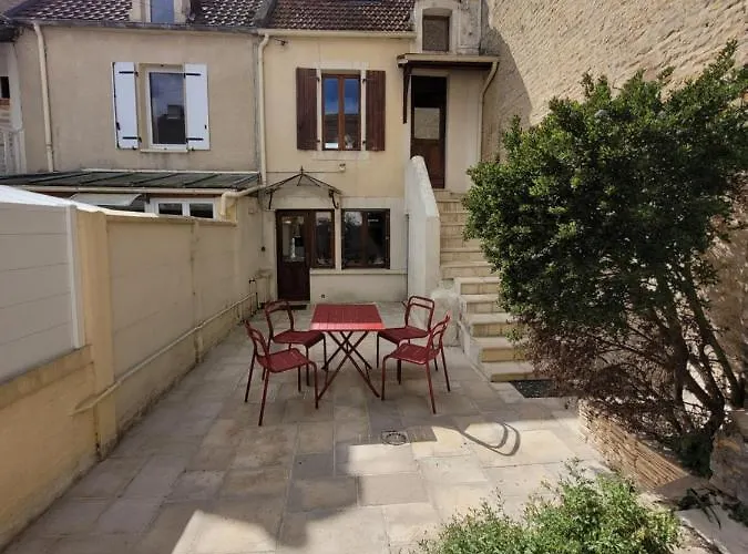 Maison De Pecheur Charmante Et Atypique En Pierre, 1 Min De Marche De La Feriehus