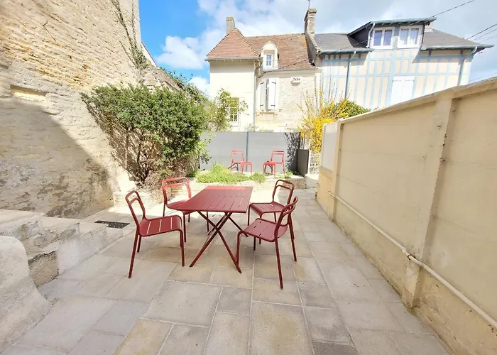 Maison De Pecheur Charmante Et Atypique En Pierre, 1 Min De Marche De La *