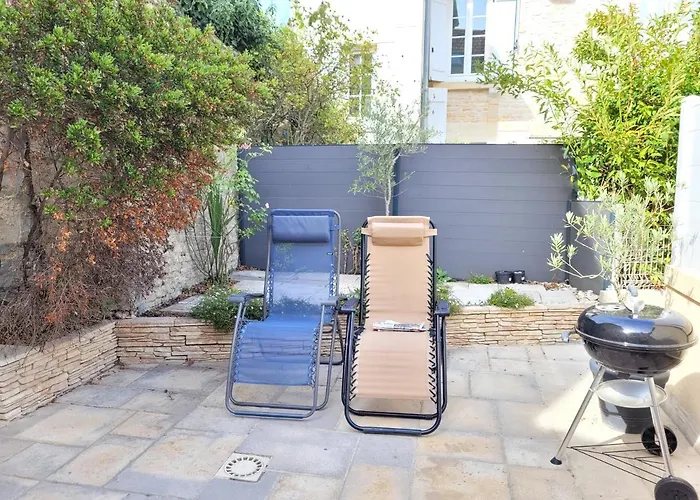 Maison De Pecheur Charmante Et Atypique En Pierre, 1 Min De Marche De La Feriehus