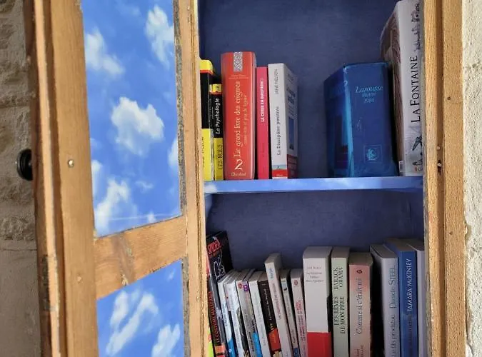 Maison De Pecheur Charmante Et Atypique En Pierre, 1 Min De Marche De La *