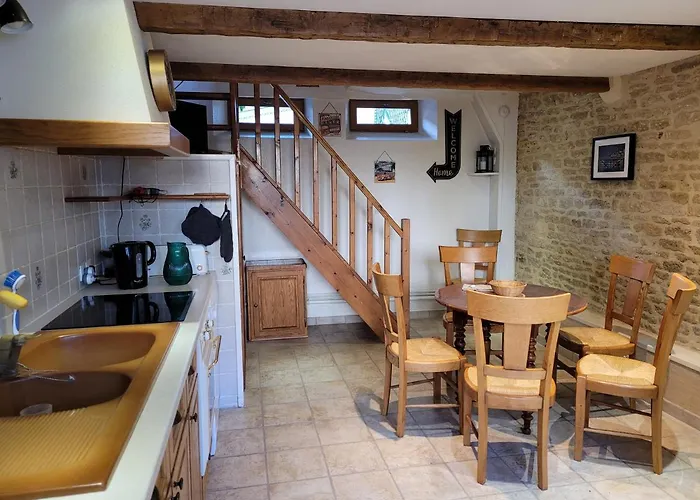 Maison De Pecheur Charmante Et Atypique En Pierre, 1 Min De Marche De La * Saint-Aubin-Sur-Mer (Calvados)