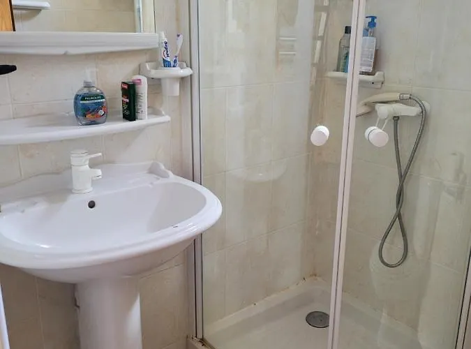 Feriehus Maison De Pecheur Charmante Et Atypique En Pierre, 1 Min De Marche De La *