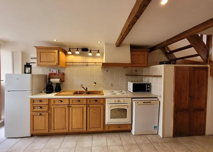 Maison De Pecheur Charmante Et Atypique En Pierre, 1 Min De Marche De La Dom wakacyjny