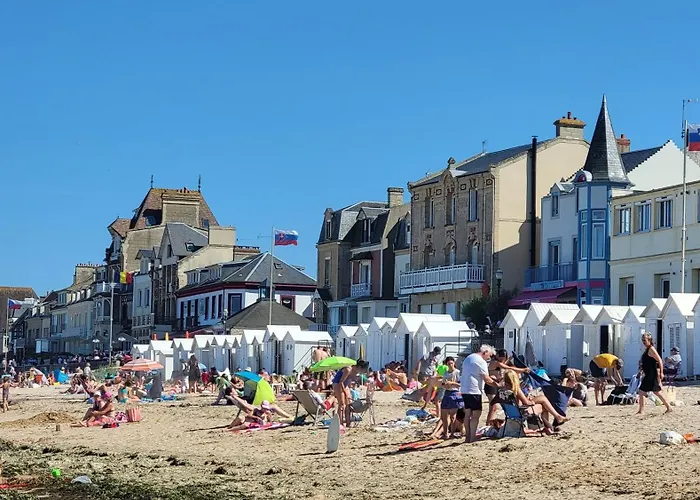 Maison De Pecheur Charmante Et Atypique En Pierre, 1 Min De Marche De La Dom wakacyjny