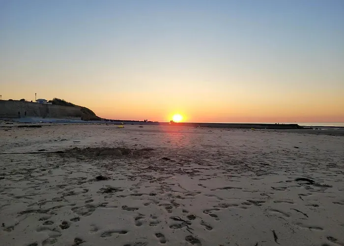Maison De Pecheur Charmante Et Atypique En Pierre, 1 Min De Marche De La Feriehus
