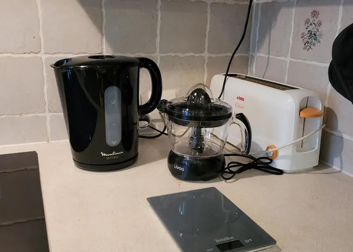 Feriehus Maison De Pecheur Charmante Et Atypique En Pierre, 1 Min De Marche De La *